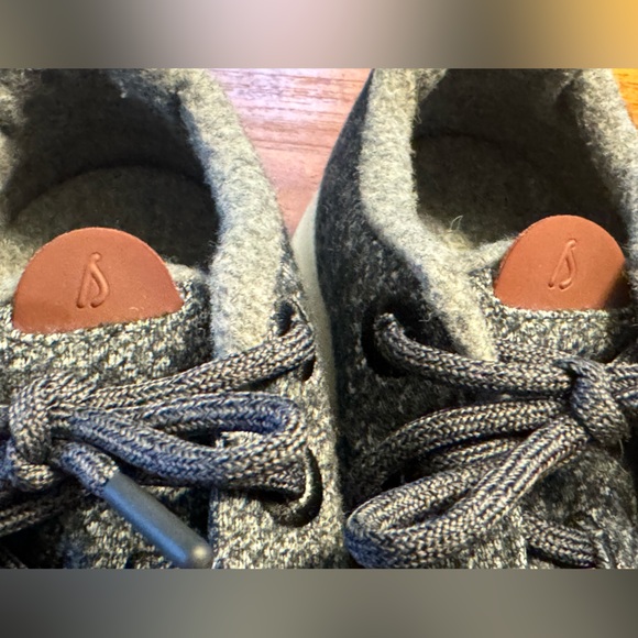 Like New Men’s Allbirds Wool Runner Mizzles - Picture 6 of 10